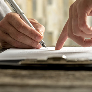 За неисполнение обязательств по договору подряда исполнитель выплатит 1.4 миллиона рублей