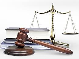 Суд удовлетворил требования потребителя о расторжении договора купли-продажи пальто