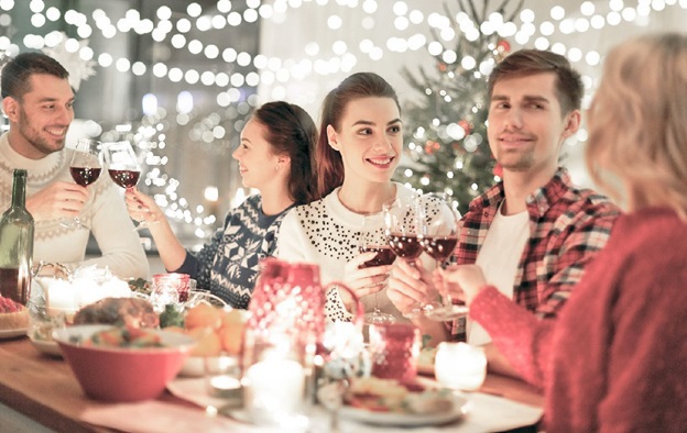 Как правильно заказать новогодний банкет?