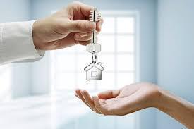 Права участника долевого строительства  при обнаружении в пределах гарантийного срока недостатков приобретенной у застройщика квартиры