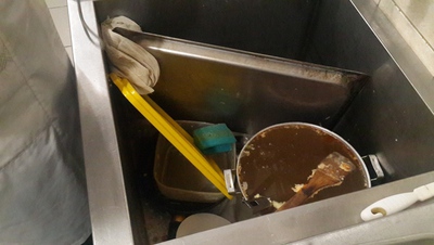 О временном приостановлении деятельности бара «ПиплЗ»