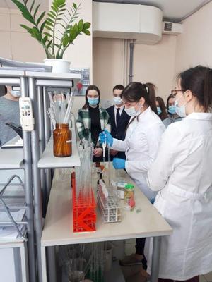 14 марта Управление Роспотребнадзора по Амурской области и Центр гигиены и эпидемиологии в Амурской области провели День открытых дверей для учащихся выпускных классов 