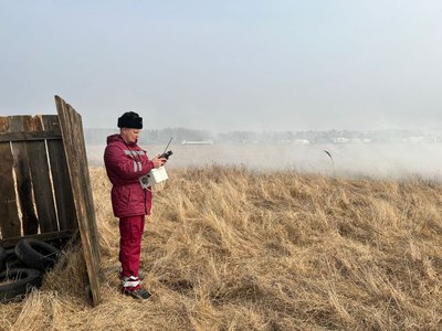 Химики санэпидразведки Роспотребнадзора помогли в горящем населённом пункте защитить людей от отравления угарным газом