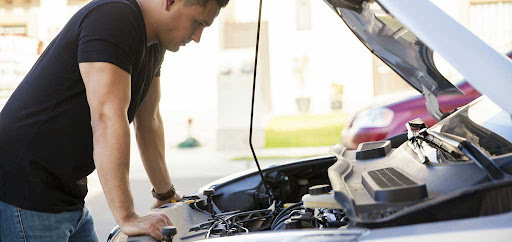 За некачественный ремонт автомобиля индивидуальный предприниматель выплатит потребителю 395 тысяч рублей