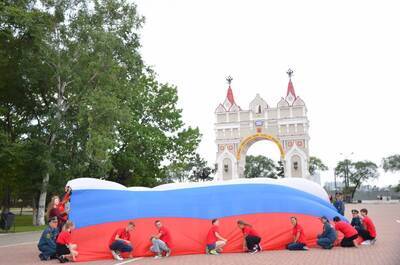С Днём Государственного флага, амурчане!