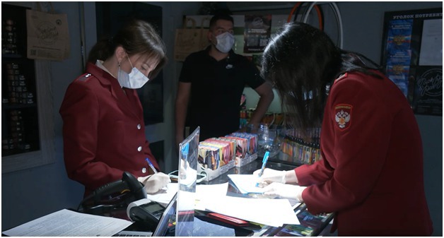 Роспотребнадзор провел проверки торговых точек, реализующих никотинсодержащую продукцию