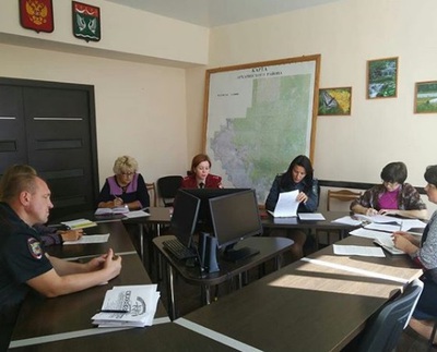 Управление Роспотребнадзора приняло участие в работе  межведомственной комиссии по вопросам потребительского рынка при администрации Архаринского района