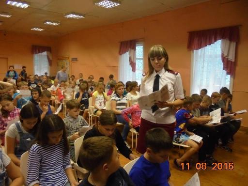 В оздоровительном учреждении «Белогорка» ( МОАУ  «Школа № 3 г. Белогорск») состоялось выездное консультирование  для детей  на тему «Готовимся к школе»