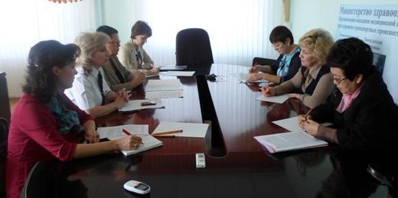 Специалисты Управления Роспотребнадзора по Амурской области приняли участие в заседании «круглого стола»  на тему «Вакцинация – эффективный барьер заболеваний гриппом» который прошел в  министерстве здравоохранения Амурской области 25 сентября 2014 года