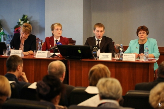 Губернатор Амурской области Александр Козлов принял участие в расширенной коллегии Управления Роспотребнадзора по Амурской области «Обеспечение санитарно-эпидемиологического благополучия и защита прав потребителей в 2015 году»