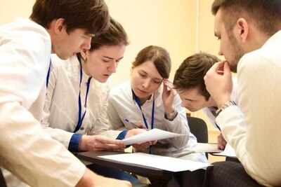 С Днём студентов, молодёжь! 